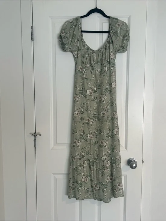 Ardene Sage Green Floral Puff Sleeve Dress - Picture 2 of 4